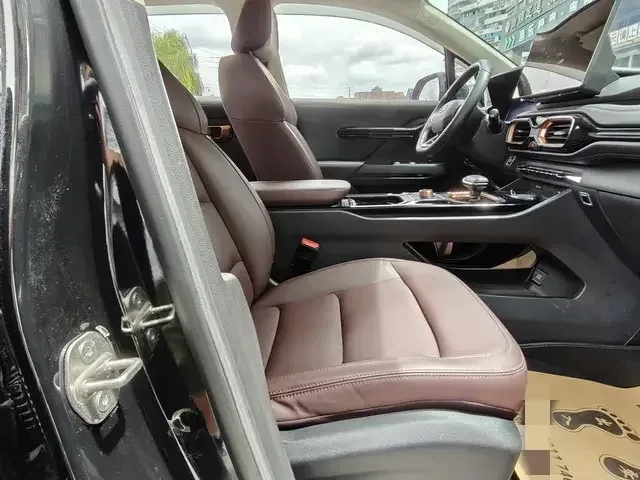 Geely Okavango Haoyue 2022 1.8TD DCT 2022 — thumbnail 5