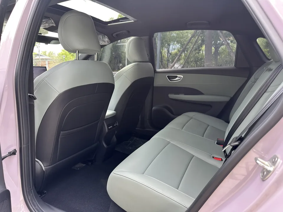 Roewe D6 Roewe D6 2025 450km Premium Edition 2025 — thumbnail 3