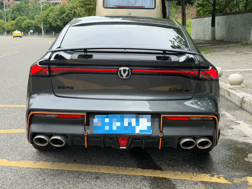 Changan UNI-V Changan UNI-V 2024 2.0T Classic Sports 2024 — thumbnail 2