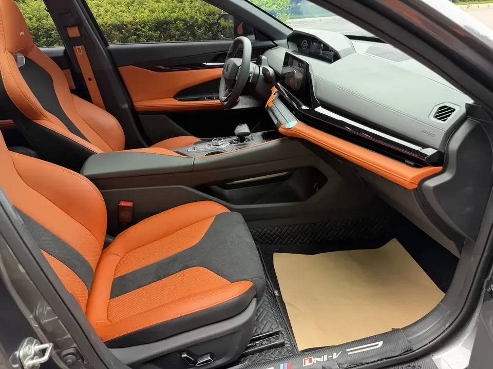 Changan UNI-V Changan UNI-V 2024 2.0T Classic Sports 2024 — thumbnail 3