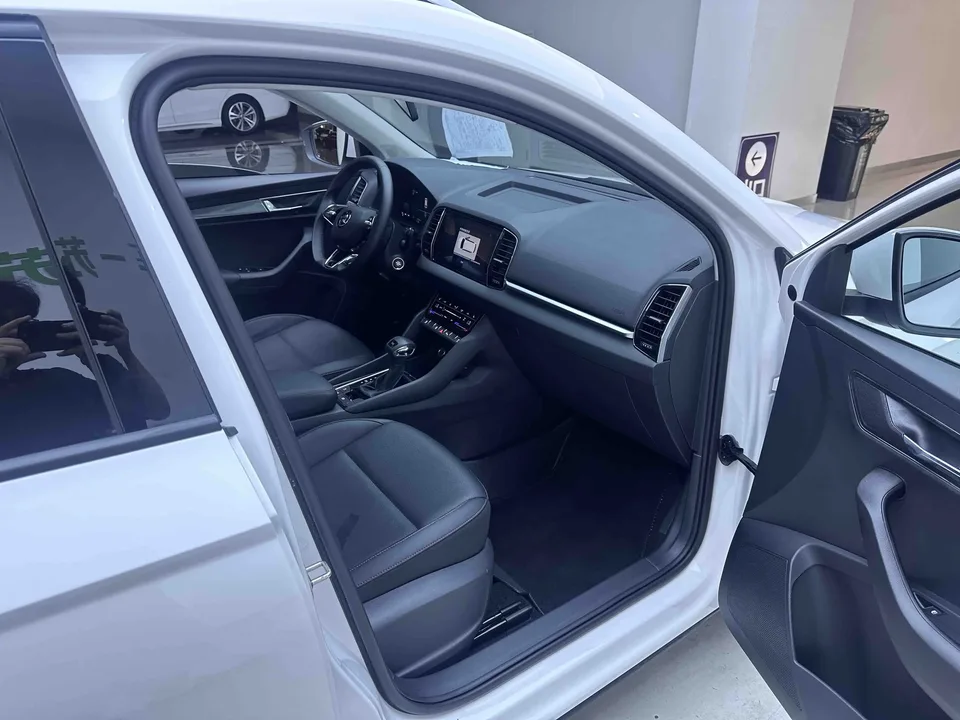 Skoda Karoq Korok 2022 TSI280 Premium Edition 2022 — thumbnail 3