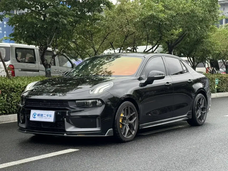 Lynk & Co 03 Lynk & Co 03 2022 1.5TD DCT Jin Pro 2023 — photo 1, buy with delivery to Moscow