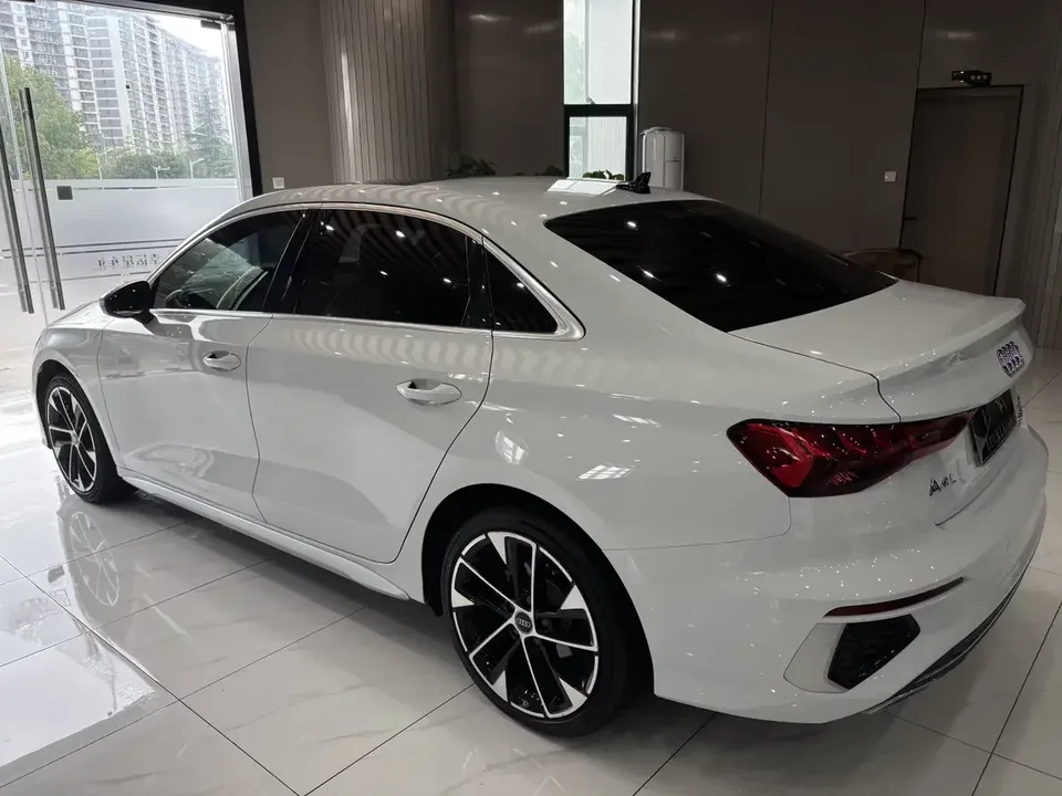Audi A3 Audi A3 2022 Sportback 35 TFSI Stylish and sporty 2022 — thumbnail 2