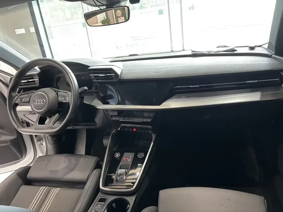 Audi A3 Audi A3 2022 Sportback 35 TFSI Stylish and sporty 2022 — thumbnail 5
