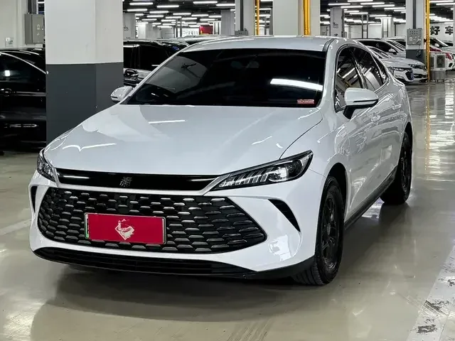 BYD Qin PLUS DM Qin PLUS DM 2025 DM-i 55KM Intelligent Driving Edition Leading Edition 2025 — photo 1, buy with delivery to Moscow