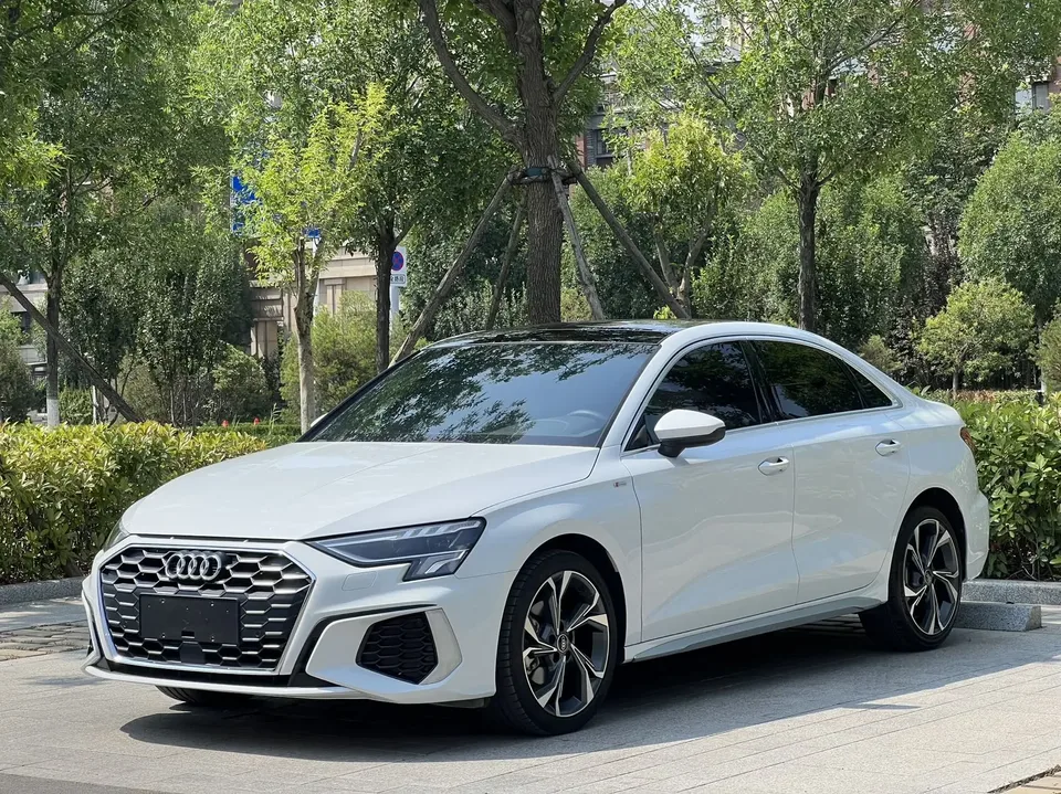 Audi A3 Audi A3 2022 A3L Limousine 35 TFSI Luxury Sports 2023 — photo 1, buy with delivery to Moscow
