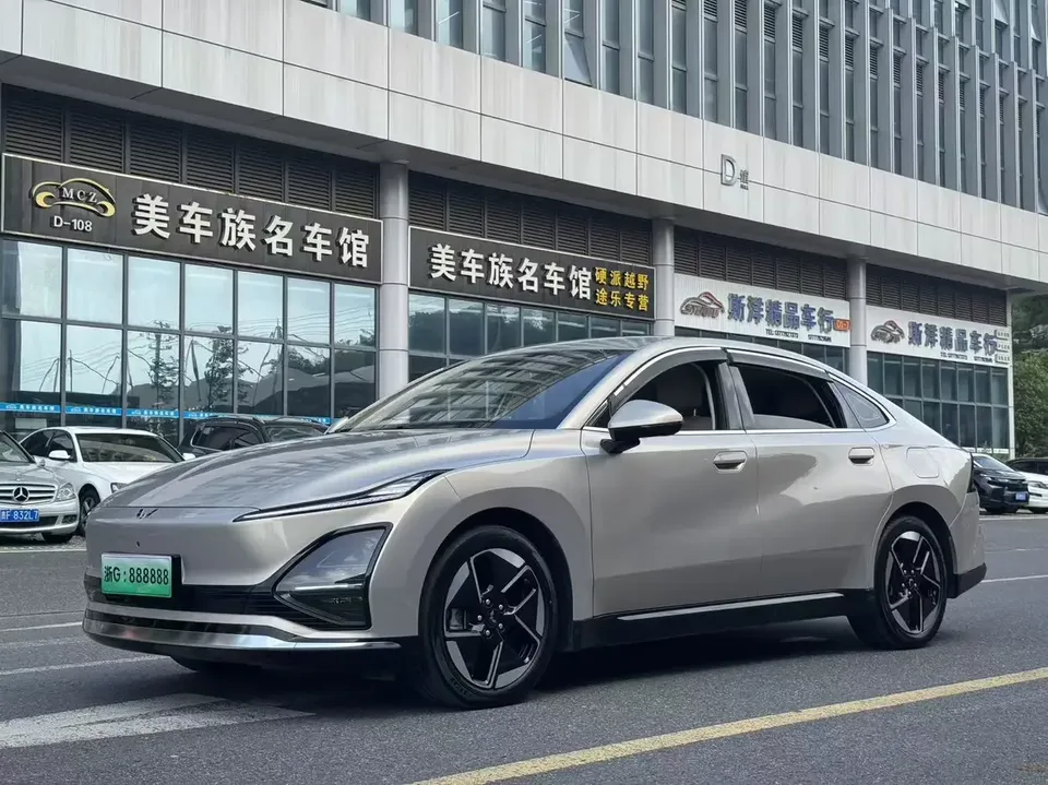 Wuling Starlight EV Wuling Starlight EV 2024 Co-creation version 510 advanced version 2024 — photo 1, buy with delivery to Moscow
