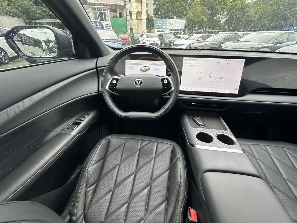 Changan CS75PLUS Changan CS75 PLUS 2025 The fourth generation 1.5T New Blue Whale Smart Premium 2025 — миниатюра 5