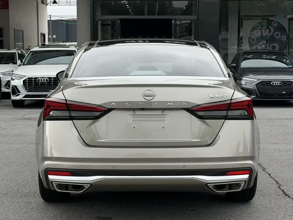 Nissan Altima Sound of nature 2022 2.0L XL-Upr Premium Edition 2022 — thumbnail 2
