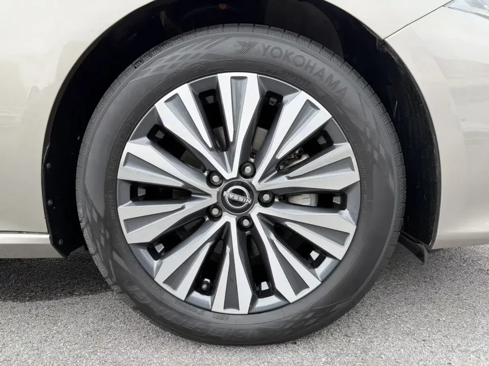 Nissan Altima Sound of nature 2022 2.0L XL-Upr Premium Edition 2022 — thumbnail 3