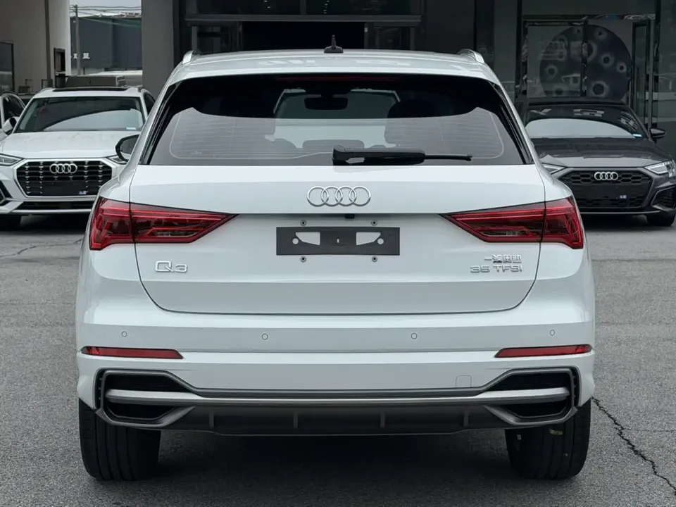 Audi Q3 Audi Q3 2023 35 TFSI Stylish Dynamic 2023 — thumbnail 2
