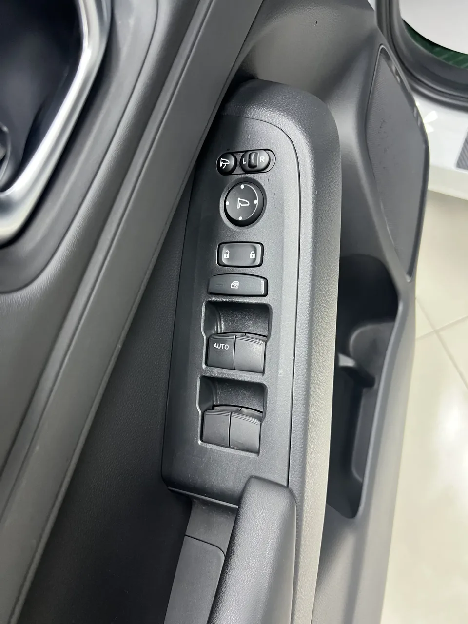 Honda VEZEL Binzhi 2023 1.5L CVT Technology Edition 2023 — thumbnail 3