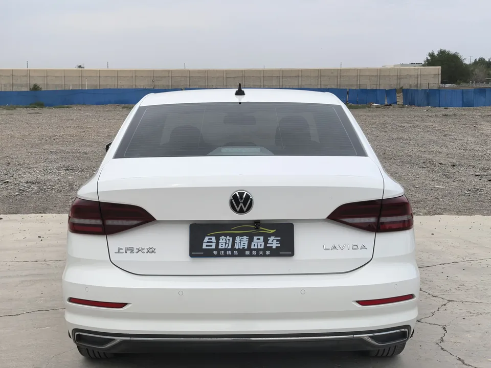 Volkswagen Lavida Lavida 2021 1.5L Automatic Vision Edition 2022 — thumbnail 5