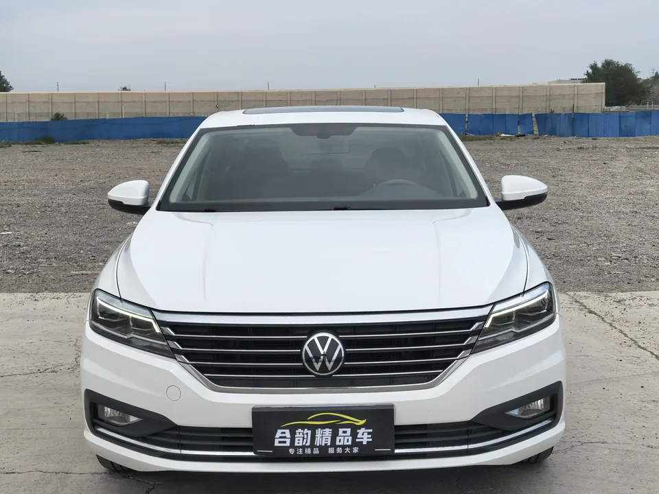 Volkswagen Lavida Lavida 2021 1.5L Automatic Vision Edition 2022 — photo 1, buy with delivery to Moscow