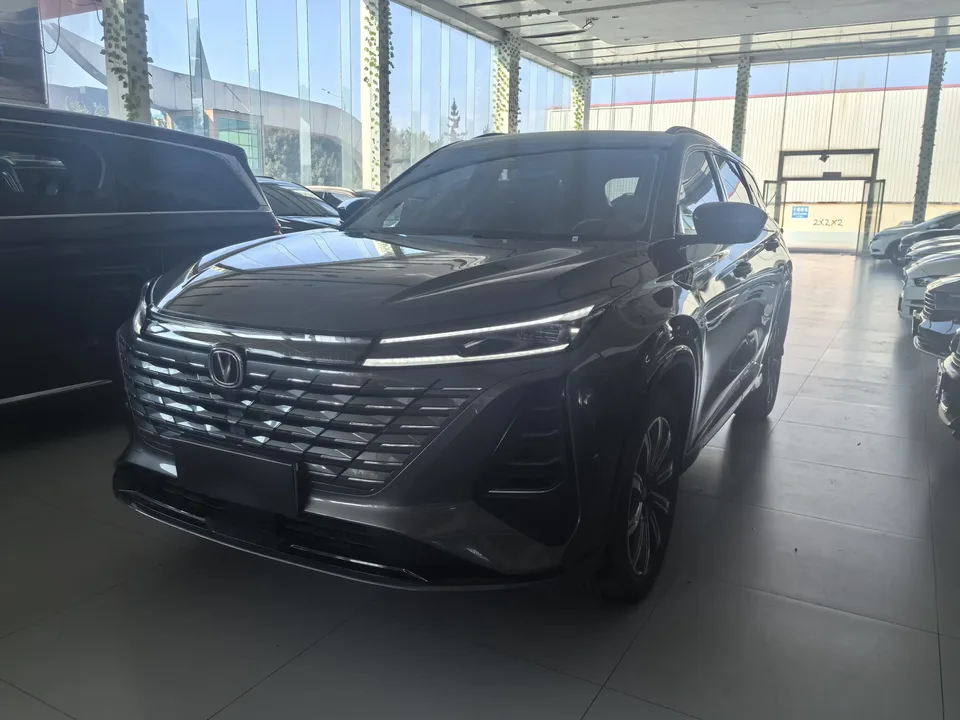 Changan CS75PLUS Changan CS75 PLUS 2024 The third generation champion version 1.5T automatic intelligent driving strong navigation 2025 — photo 1, buy with delivery to Moscow
