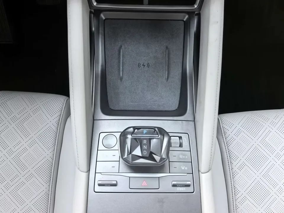 BYD Yuan Up Yuan UP 2024 401KM Surpassing Type 2024 — thumbnail 3