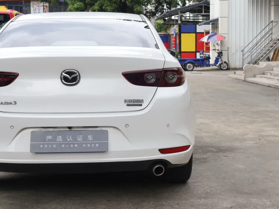 Mazda Axela Mazda3 Angkesela 2022 2.0L Automatic Quality Edition 2023 — thumbnail 5