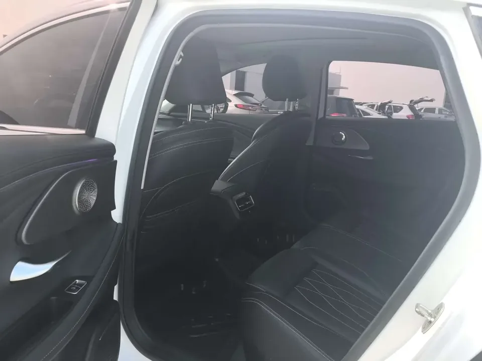Chery Arrizo 8 Arrizo 8 2022 1.6TGDI DCT 2023 — thumbnail 4