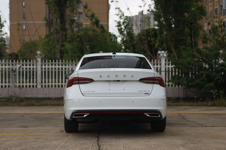 Skoda Octavia Octavia 2023 Modified PRO TSI280 DSG Premium Edition 2023 — thumbnail 2