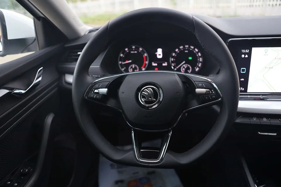 Skoda Octavia Octavia 2023 Modified PRO TSI280 DSG Premium Edition 2023 — thumbnail 4