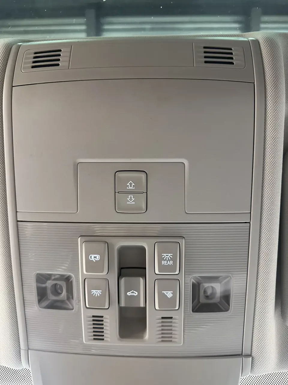 Volkswagen Tayron Tanyue 2023 280TSI 2WD Luxury Plus Advanced Edition 2023 — thumbnail 3