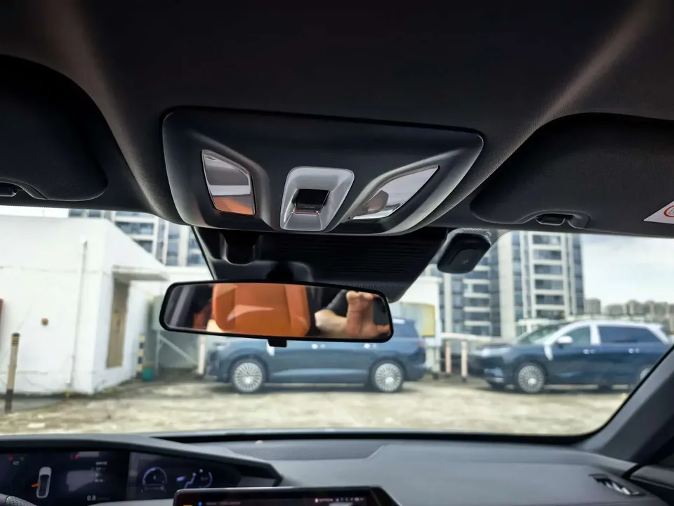 Changan UNI-V Changan UNI-V 2022 1.5T Smart Pilot 2023 — миниатюра 3