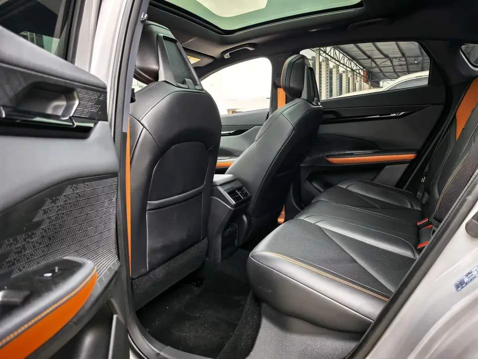 Changan UNI-V Changan UNI-V 2022 1.5T Smart Pilot 2023 — миниатюра 4