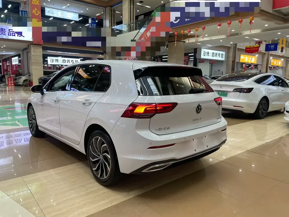 Volkswagen Golf golf 2023 280TSI DSG Pro 2024 — миниатюра 2