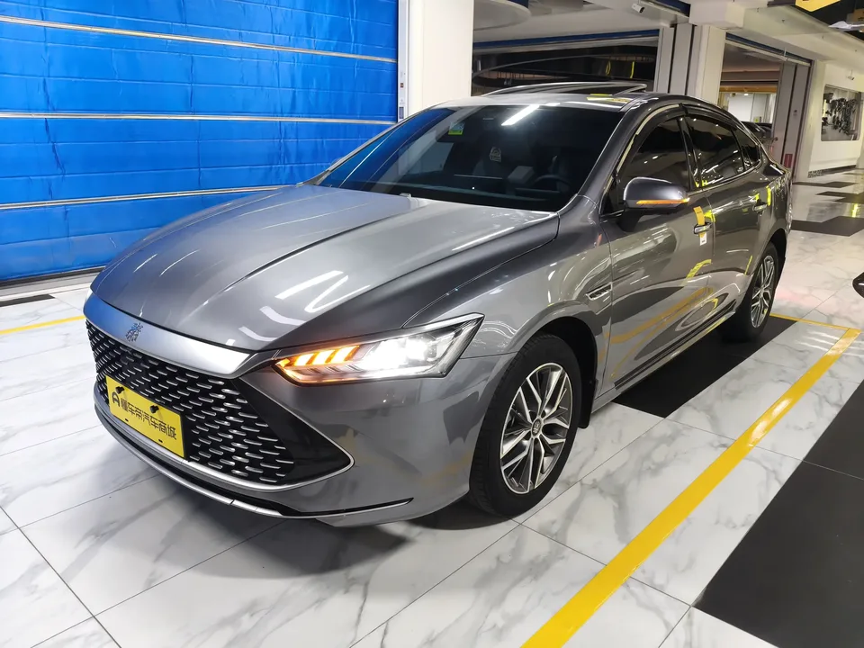 BYD Qin PLUS DM Qin PLUS DM 2023 DM-i Champion Edition 120KM Exceeding Type 2024 — photo 1, buy with delivery to Moscow