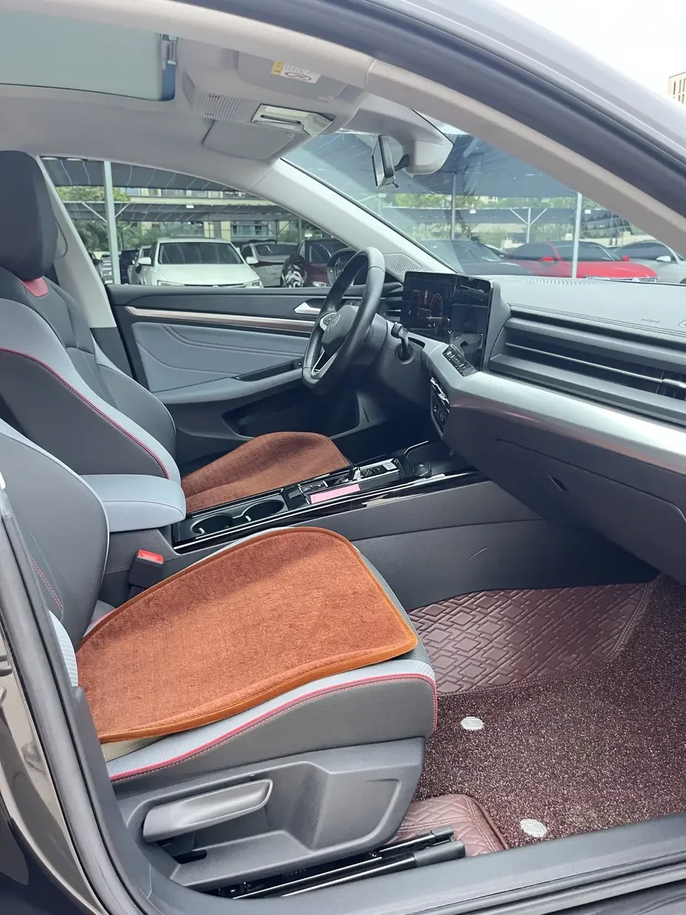 Volkswagen Lamando Lingdu 2022 Lingdu L 280TSI DSG Hot Edition 2022 — thumbnail 4