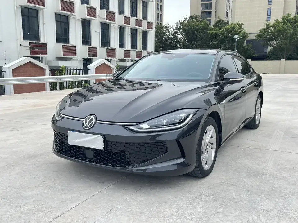 Volkswagen Lamando Lingdu 2022 Lingdu L 280TSI DSG Hot Edition 2022 — photo 1, buy with delivery to Moscow