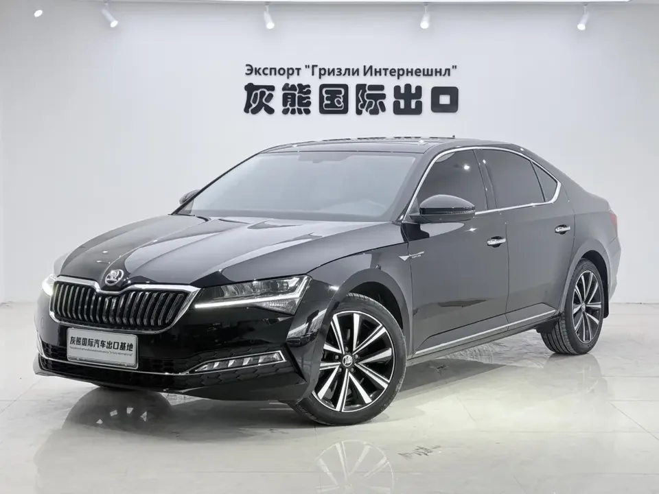 Skoda Superb Speedy 2023 Modified TSI280 DSG Premium Edition 2023 — photo 1, buy with delivery to Moscow