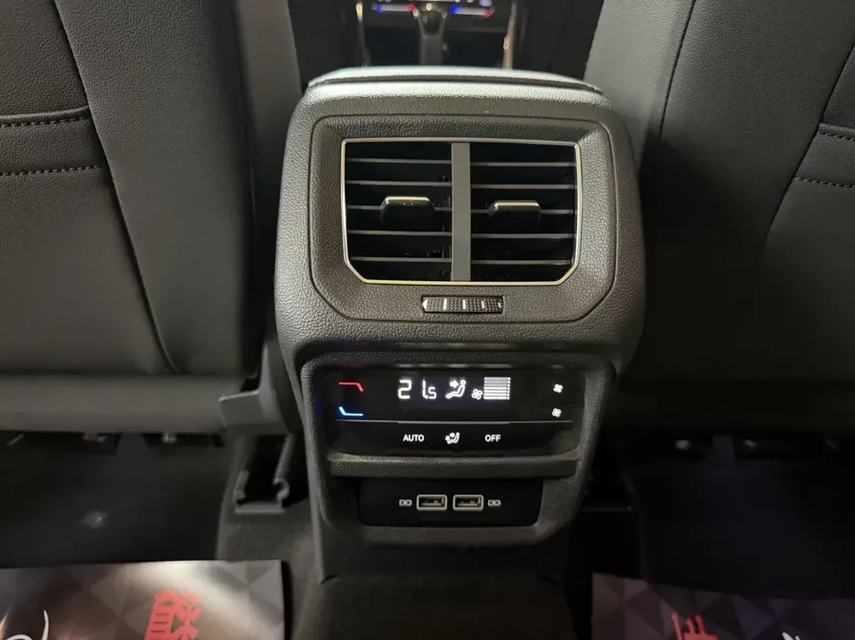 Volkswagen Tayron Tanyue 2021 280TSI 2WD Luxury Smart Edition 2022 — thumbnail 3