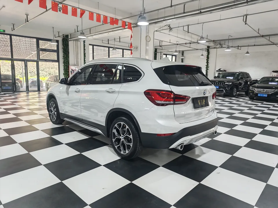BMW X1 BMW X1 2022 sDrive20Li Fashion 2023 — thumbnail 4