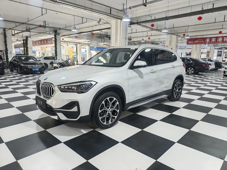 BMW X1 BMW X1 2022 sDrive20Li Fashion 2023 — photo 1, buy with delivery to Moscow