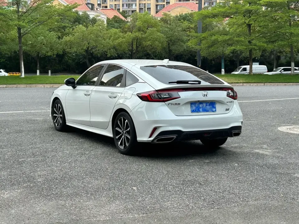 Honda Integra Style 2023 HATCHBACK 240TURBO CVT Trendsetter Edition 2024 — thumbnail 4