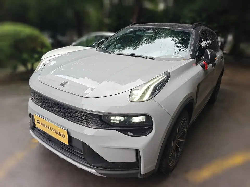 Lynk & Co 01 Lynk & Co 01 2023 EM-F PM 2022 — photo 1, buy with delivery to Moscow