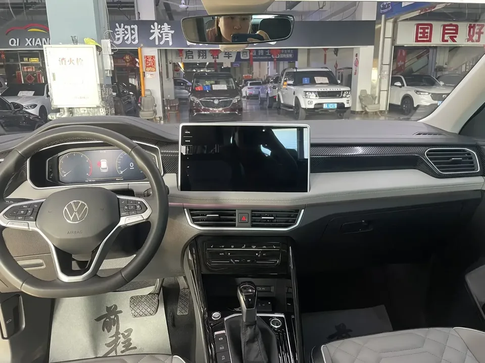Volkswagen Tayron Tanyue 2023 280TSI 2WD Luxury Plus Advanced Edition 2023 — thumbnail 3