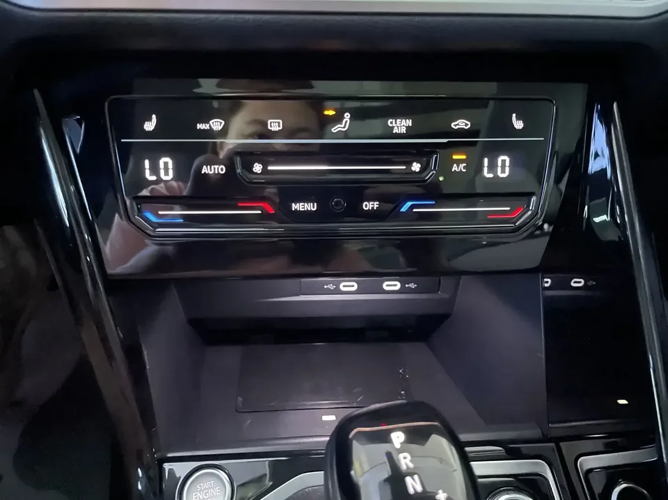 Volkswagen Tayron Tanyue 2023 280TSI 2WD Luxury Plus Advanced Edition 2023 — thumbnail 4