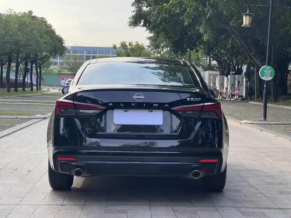 Nissan Altima Sound of nature 2022 2.0L XL-TLS Enjoy Edition 2023 — thumbnail 2