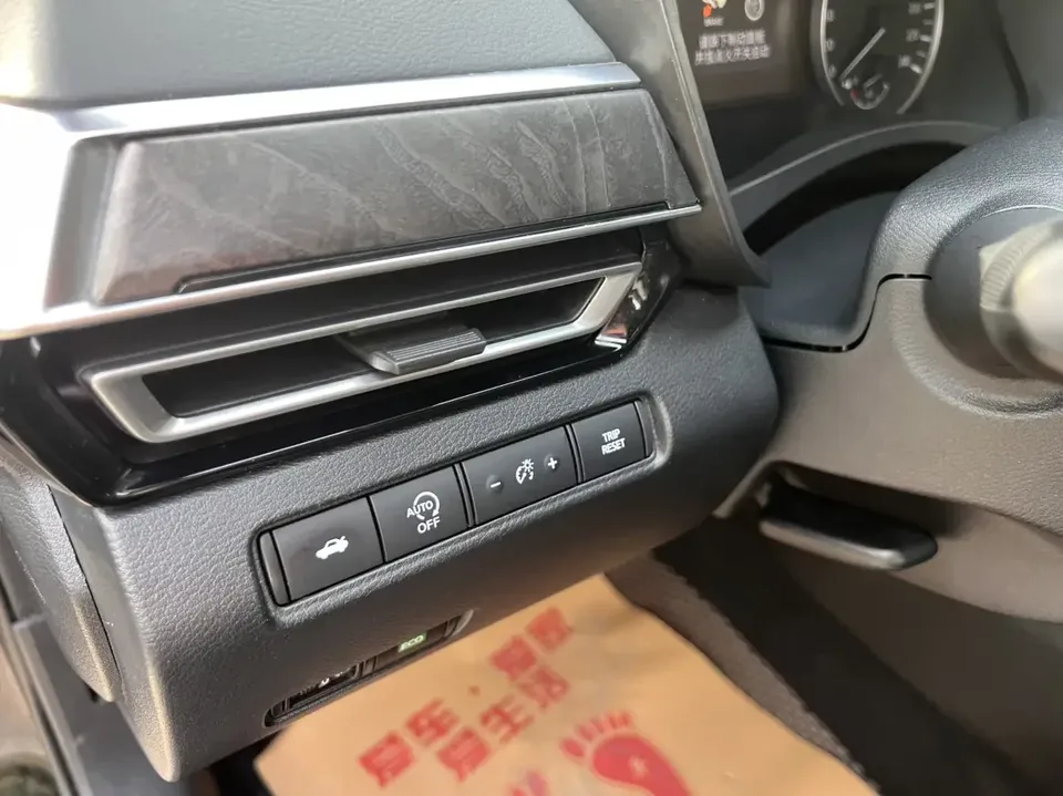 Nissan Altima Sound of nature 2022 2.0L XL-TLS Enjoy Edition 2023 — thumbnail 3