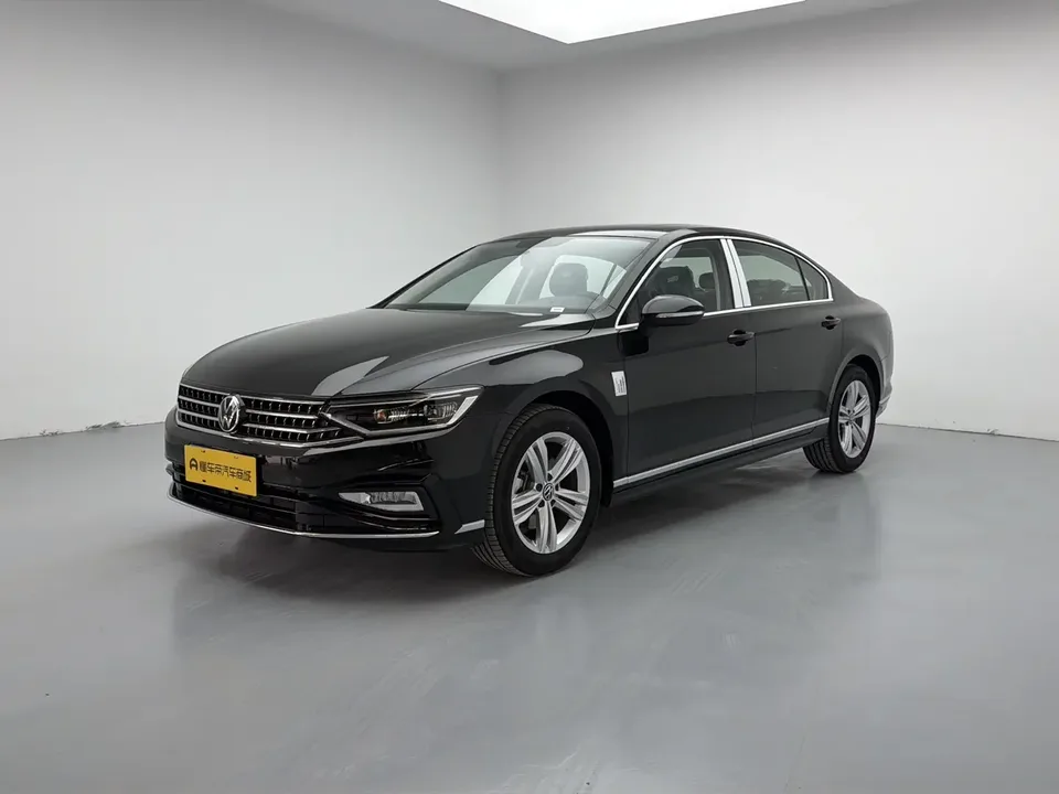 Volkswagen Magotan Magotan 2025 280TSI DSG Comfort Edition 2026 — photo 1, buy with delivery to Moscow