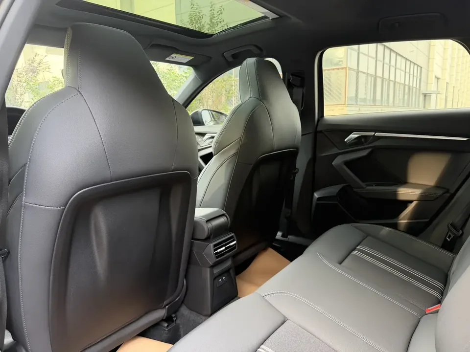Audi A3 Audi A3 2023 Sportback 35 TFSI Stylish and sporty 2023 — миниатюра 4