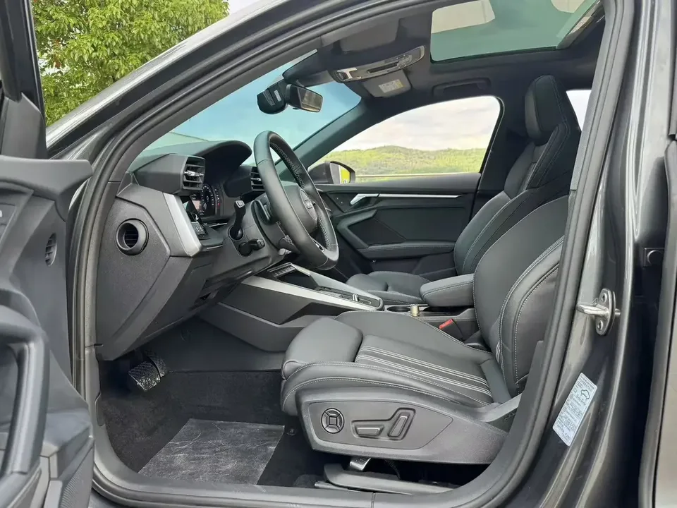 Audi A3 Audi A3 2024 Sportback 35 TFSI Stylish and sporty 2024 — thumbnail 3