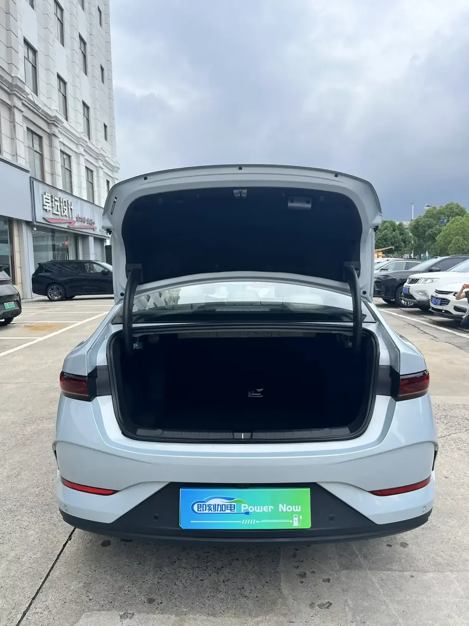 BYD Qin PLUS EV Qin PLUS EV 2025 Smart Driving Edition 510KM Beyond Edition 2025 — миниатюра 2