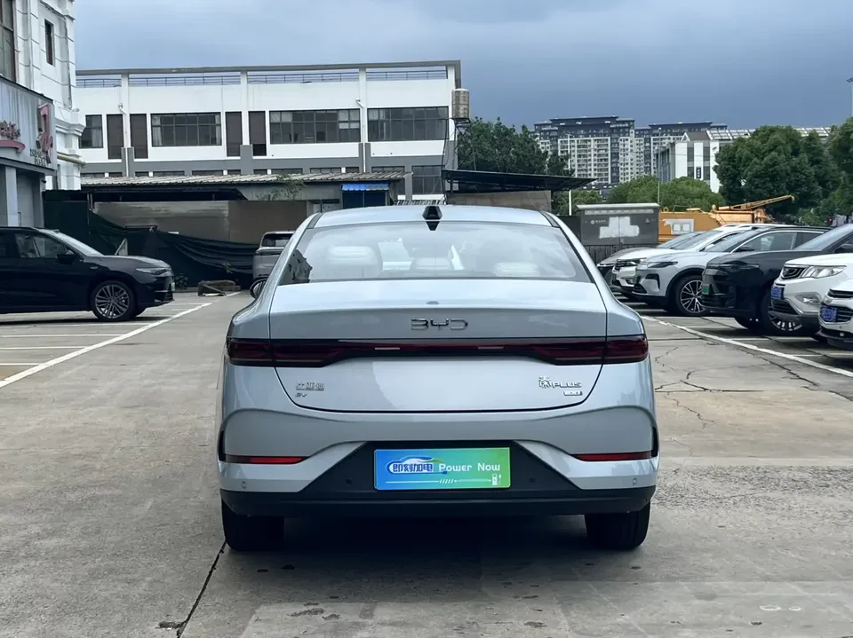 BYD Qin PLUS EV Qin PLUS EV 2025 Smart Driving Edition 510KM Beyond Edition 2025 — миниатюра 3