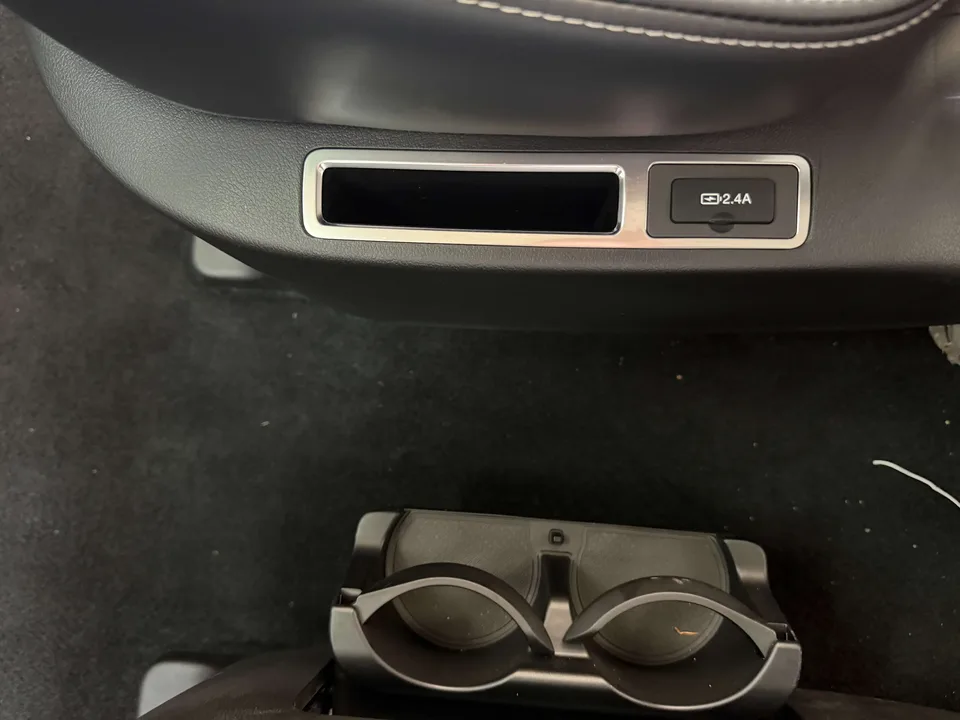 GAC Trumpchi M6 Trumpchi M6 2021 270T Automatic Deluxe Edition 7 Seaters 2023 — thumbnail 3