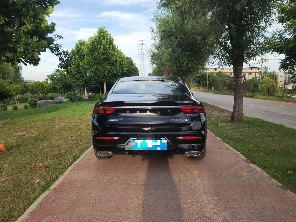 Geely Preface Xing Rui 2025 1.5T Dongfang Yao Fuyao Edition 2025 — thumbnail 2