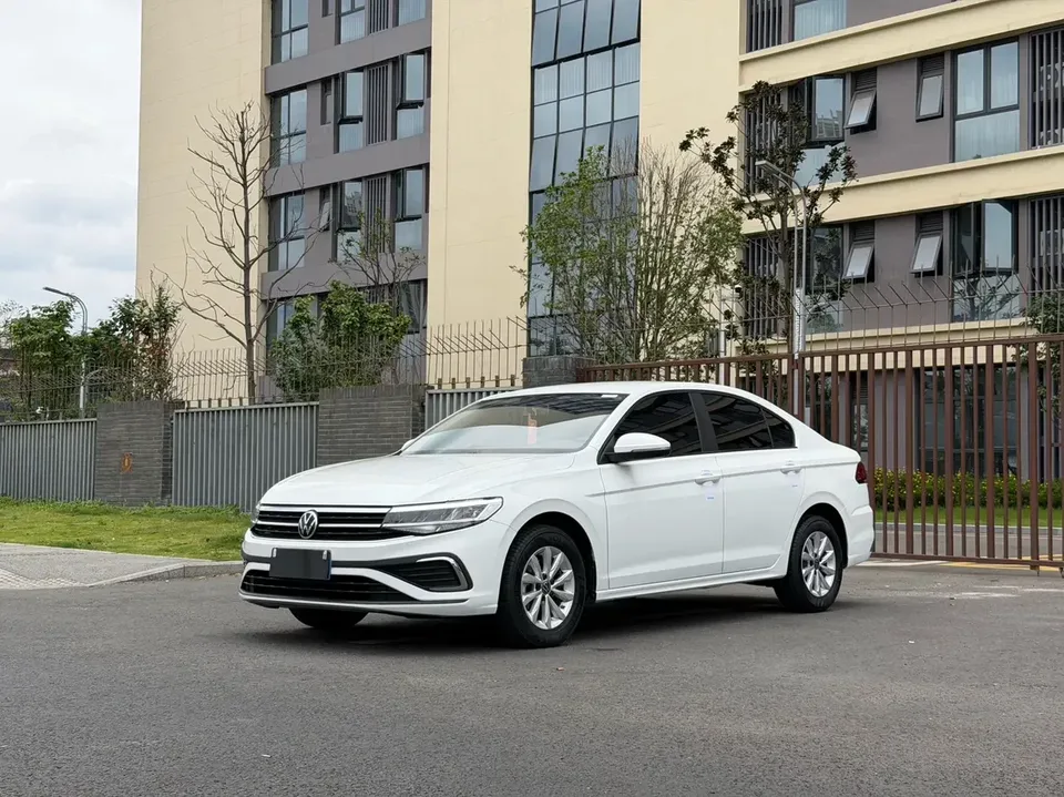 Volkswagen Bora Bora 2023 200TSI DSG Free Travel Edition 2024 — photo 1, buy with delivery to Moscow