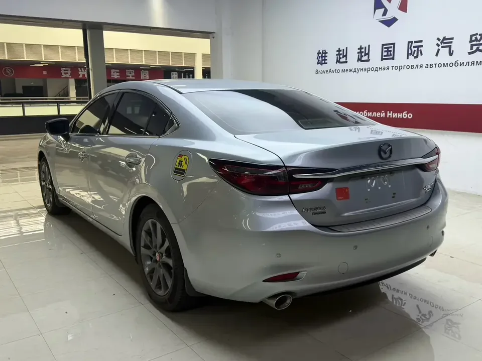 Mazda Atenza Atez 2021 2.0L Blue Sky Deluxe Edition 2022 — thumbnail 2